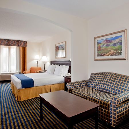 Holiday Inn Express & Suites Chesapeake By Ihg Extérieur photo