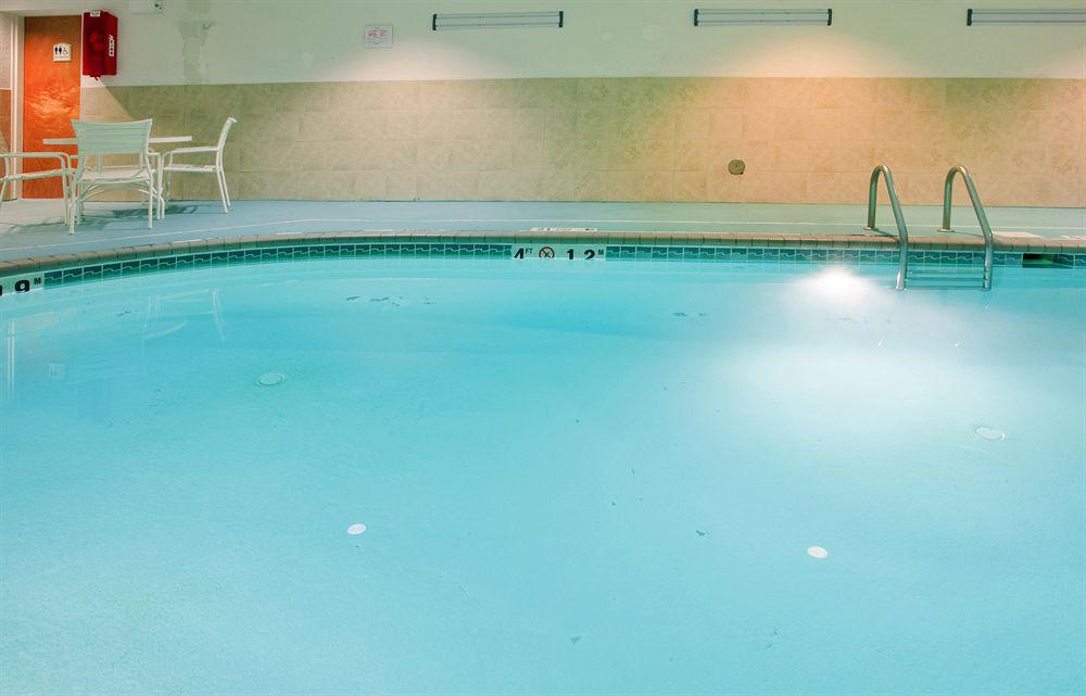 Holiday Inn Express & Suites Chesapeake By Ihg Extérieur photo