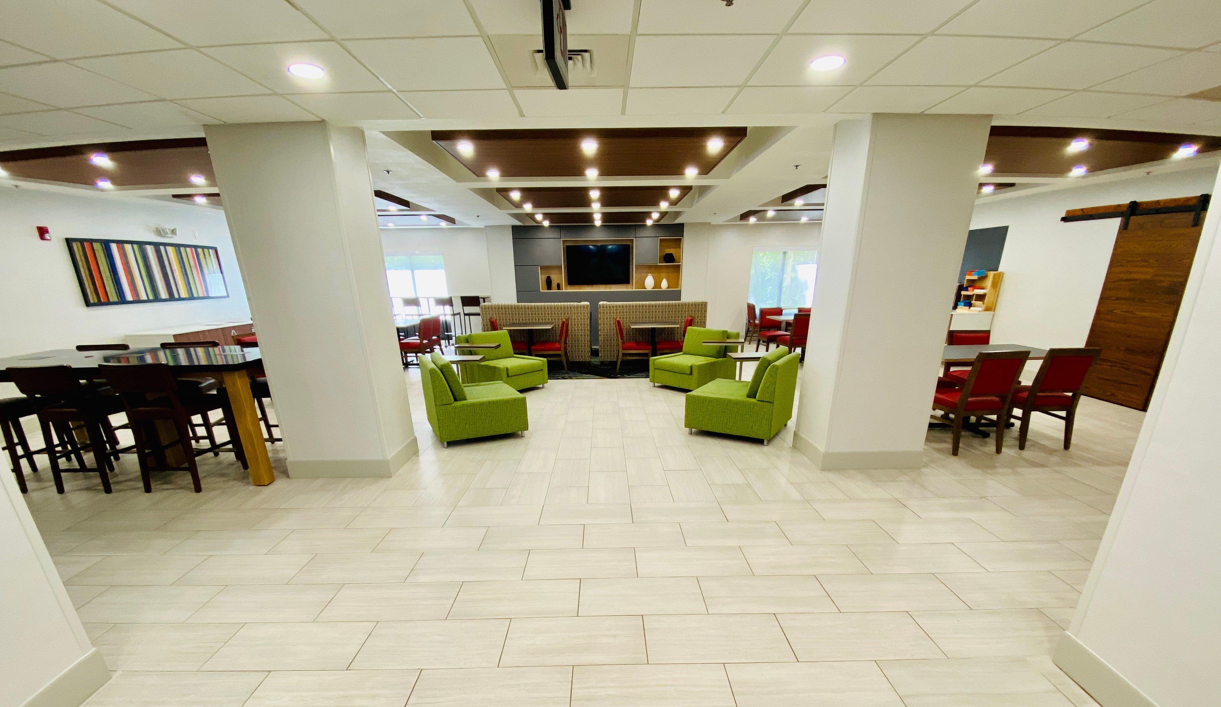 Holiday Inn Express & Suites Chesapeake By Ihg Extérieur photo