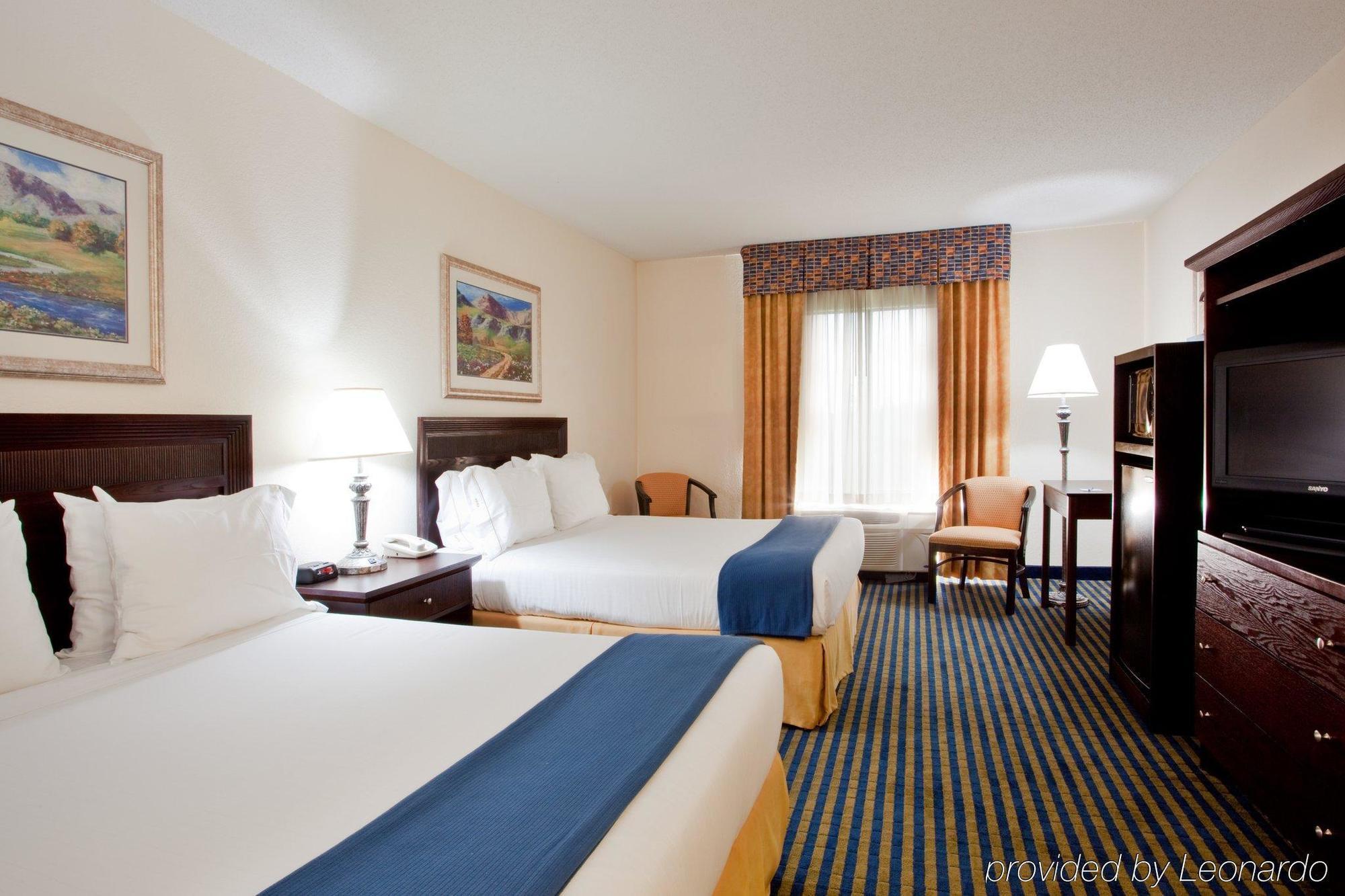 Holiday Inn Express & Suites Chesapeake By Ihg Extérieur photo