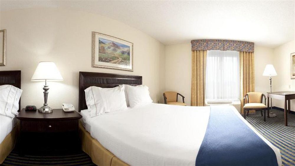 Holiday Inn Express & Suites Chesapeake By Ihg Extérieur photo